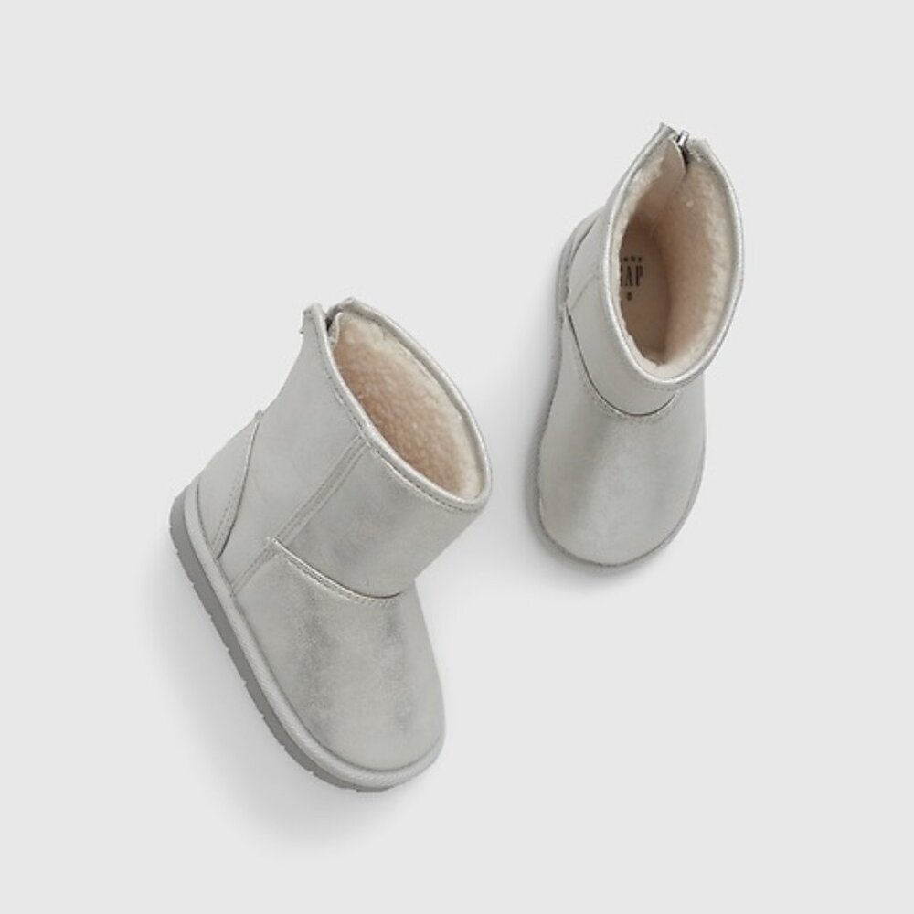 Gap Toddler Cozy Sherpa Boots 7 NWT in Metallic
